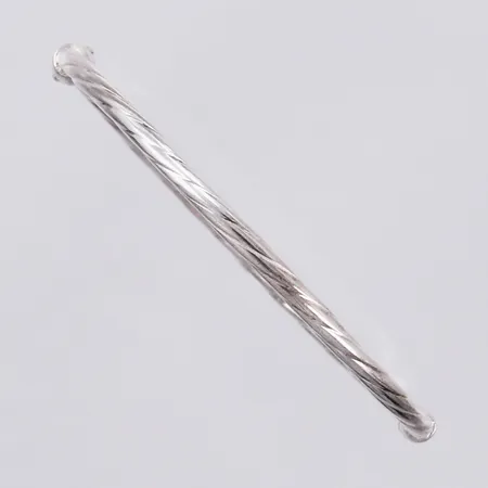 Armring Ø ca 5,2 x 5,8cm bredd: ca 3mm öppningsbar 925/1000 silver  Vikt: 7 g