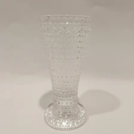 Vas på fot höjd ca 16cm, Ø ca 6,5cm, bruksskick