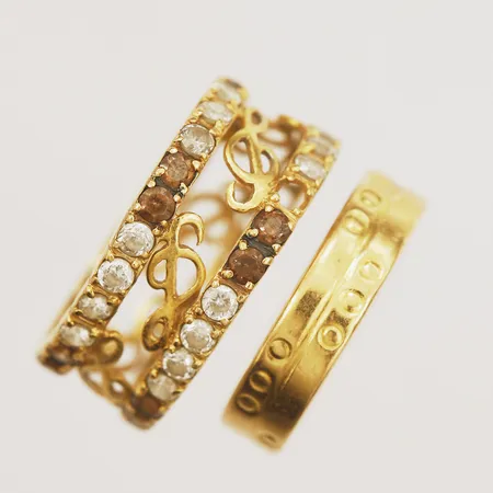 Två ringar, defekt, 21K Vikt: 4,7 g