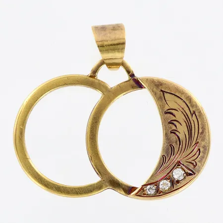 Hänge med diamanter, 2 sammansatta ringar, 35x36mm, svag gravyr, 18K Vikt: 10 g