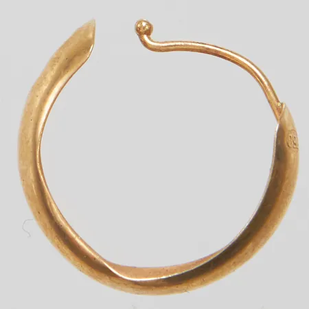 Udda örhänge defekt, 18K Vikt: 0,4 g