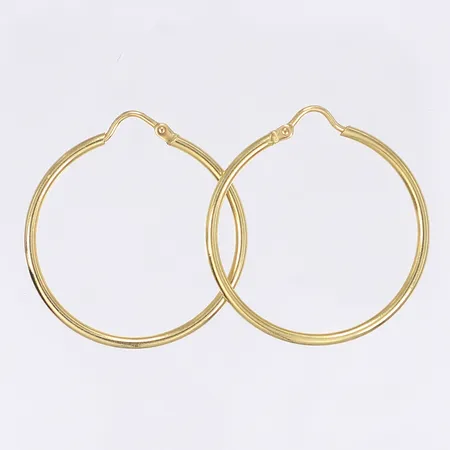 Ett par örhängen creoler Ø30mm, bredd 2mm, 18K Vikt: 3,9g Vikt: 3,9 g