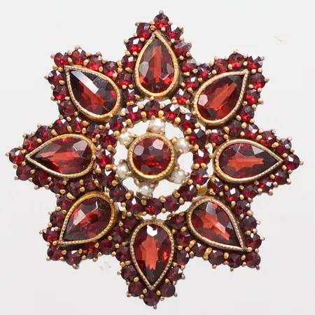 Brosch med granater, Ø35mm, metall,  Vikt: 0 g