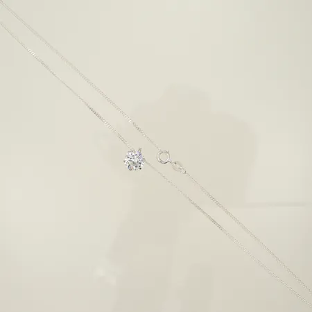 Halskedja med hänge vit sten, längd 46,5cm, bredd 1-9mm, Silver 925/1000, 3g Vikt: 3 g