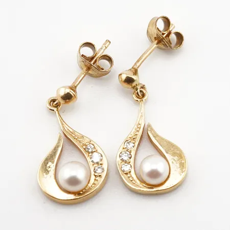 Örhängen m pärlor och diamanter, 20mm x 10mm, 18k Vikt: 3 g