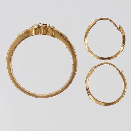 Guldskrot, defekt, 18K.  Vikt: 4,5 g