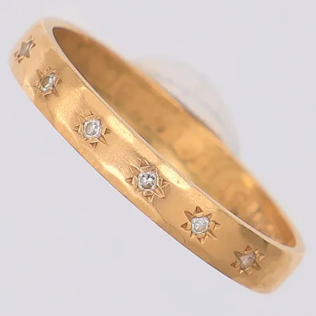 Ring diamanter 6 x ca 0,005 stl:17½, gravyr, Nimbus Guldsmedsprodukter 1983, 18K Vikt: 2,2 g