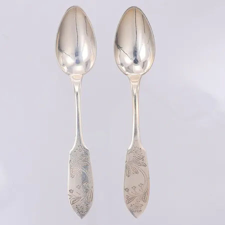 2 kaffeskedar Tornedal 12cm, gravyr, Persson Aktiebolag, silver 830/1000 Vikt: 25 g