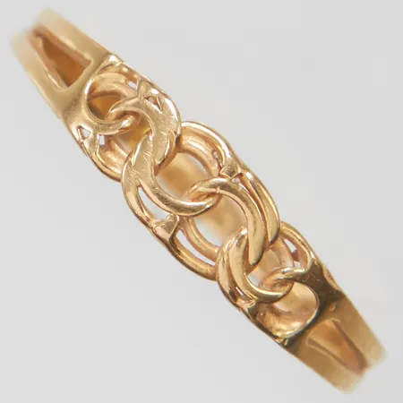 Ring Bismarck stl:17¼, bredd: 1,7-4,4mm, något skev, 18K Vikt: 1,1 g