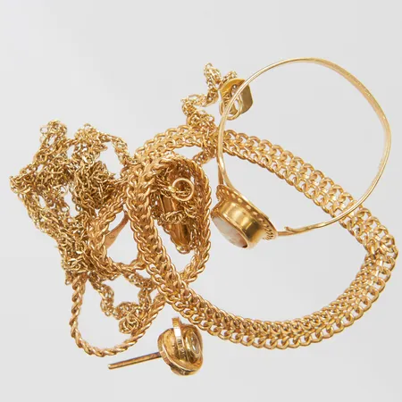 Diverse guld defekta 18K, bruttovikt: 7,3g.