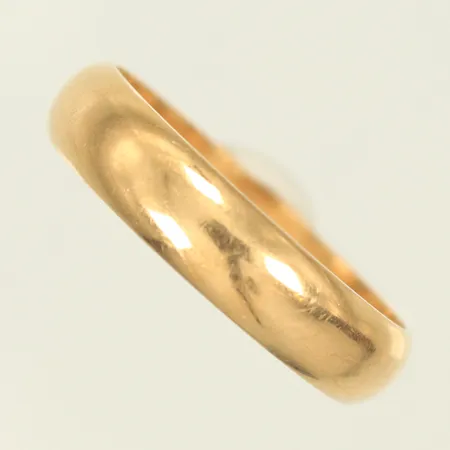 Slät ring stl 18¾, bredd 4,5mm, gravyr, repig, 18K, 4,8g Vikt: 4,8 g