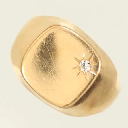 Klackring med vit sten stl 18, bredd 4-13mm, repig, sliten sten, 18K, 2,6g Vikt: 2,6 g