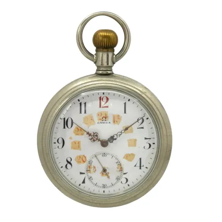 Fickur Omega, vitmetall, Ø58 mm, boettnummer 6016747, verknummer 5349831, bruksmärken, någon mindre intryckning,