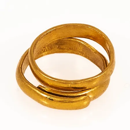 Två ringar defekta 23K 11,9g. 