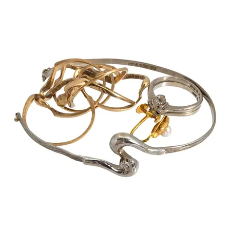 Diverse smycken, 14K guld - vikt 12,0g, 18K guld - bruttovikt 14,1g, slitage och defekter