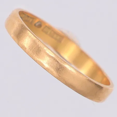 Ring slät stl:17½, gravyr, Nimbus Guldsmedsprodukter 1983, 18K Vikt: 2,2 g