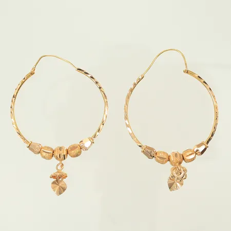 Örhängen med hängande hjärtan och kulor Ø 35mm, bredd 5mm, 14K, 4,4g Vikt: 4,4 g