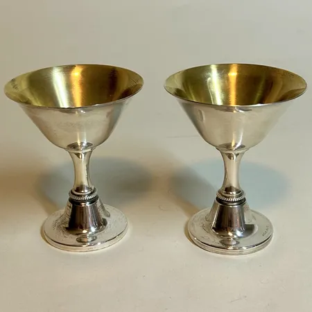 2 bägare höjd 9,5cm Ø74mm, Markströms Guldsmeds AB 1973, silver 830/1000 Vikt: 116,6 g
