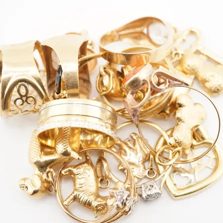 Diverse guld, 18k Vikt: 32,4 g