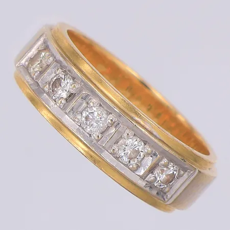 Ring diamanter 5 x ca 0,05ct stl:15½ vitguldsdetalj, gravyr, Odysseus Suarez, 18K Vikt: 7,1 g