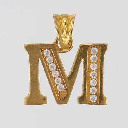 Hänge "M" med vita stenar, 14x13mm ink ögla, 18K.  Vikt: 1,3 g