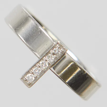 Ring vitguld med diamanter 5 x ca 0,01ct stl17¼, bredd 4-9mm, Schalin, 18K Vikt: 5,1 g