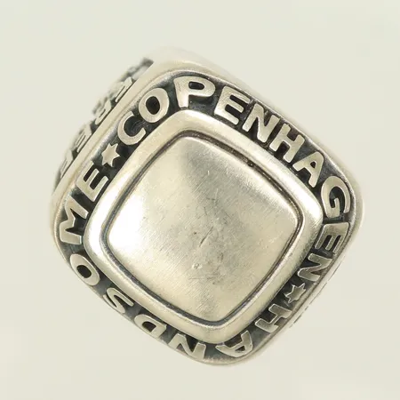 Klackring med text stl 19¼, bredd 9-20mm, Silver 925/1000, 34,1g Vikt: 34,1 g