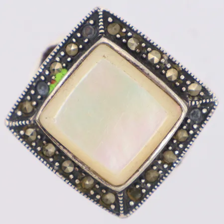 Ring med stenar stl:17, bredd 3,3-19mm, stenar saknas, silver 925/1000 Vikt: 8,1 g