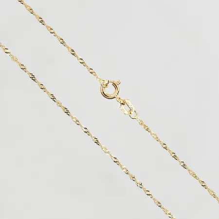 Kedja Singapore GHA längd 26 cm, bredd 1 mm, 18K. Vikt: 1,1 g
