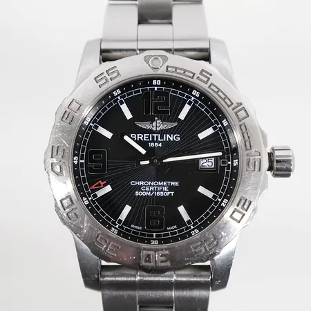 Breitling Colt quartz Ø44mm ref: A7438710, serie nr: 1511657 Box & cert 2015 Vikt: 0 g