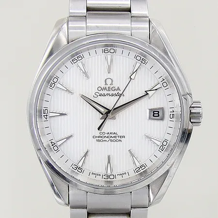 Herrur Omega Seamaster Aqua Terra stål automat Ø41,5mm, ref-nr: 23110422102001, serie-nr: 82035837, kaliber Omega Co-Axial 8500, safirglas, datum, glasbaksida, stållänk, viklås, manual, certifikat från 2009, skadad box samt ytterkartong, något repig boett, extra delar från tidigare service medföljer