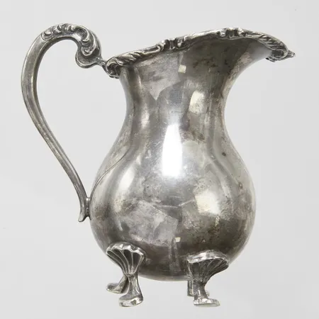 Kanna höjd 7,5cm, handsmide, importstämplad, silver 830/1000 Vikt: 73,4 g