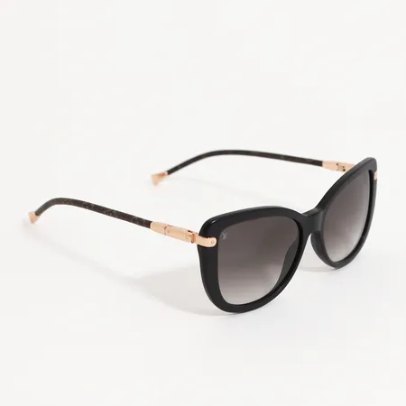 Ett par solglasögon Luis Vuitton Charlotte Fold Black, modellnr: Z0781W, snr: EO212, stl: 55¤17 00, kartong, mjukt fodral, dustbag, kvitto medföljer