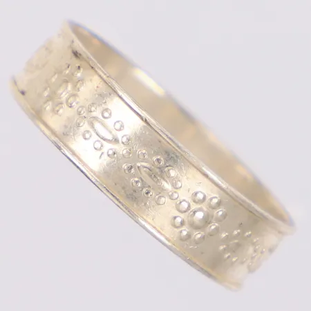 Ring med mönster stl:17¾, bredd 5,4mm, silver 925/1000 Vikt: 2,1 g
