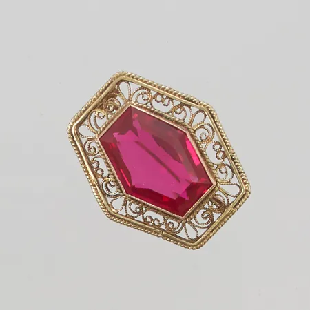 Brosch med syntetisk spinell 31x25mm 14K, 9,7g.