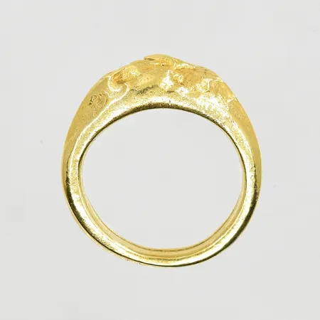 Diverse metall med överdrag i 23K. Brutto Vikt: 3,2 g