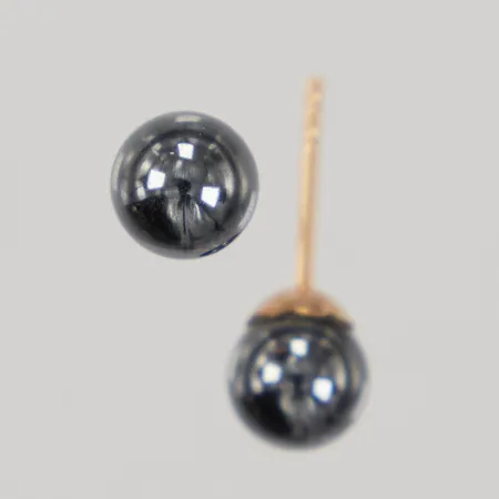 Ett par örhängen med Tahitipärlor Ø6,5mm, saknar stoppar, ostämplade 18K Vikt: 1,7 g