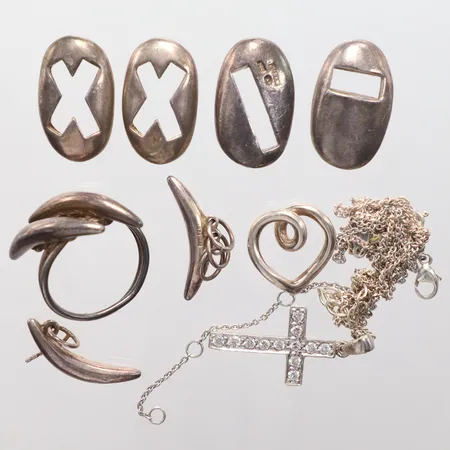 Diverse silversmycken och silver delar, några defekta  830/1000 Vikt: 54,7 g