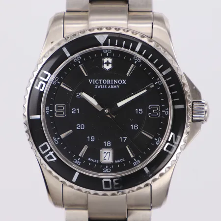 Herrur Victorinox Maverick Swiss Army stål quartz, Ø43mm, ref 241701, serienr 220808143, datum, sekundvisare, länk ca 12cm, inga tillbehör