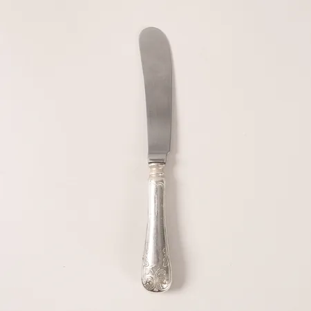 Smörkniv modell Gammal Fransk, GAB, Eskilstuna, 1996, med stålblad, längd 16,5cm, slitage, 830/1000 silver, bruttovikt 63,8g.