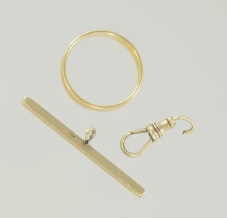 Ring gravyr 18k 4,96gr skrot 14K 4,9 gr Vikt: 5 g