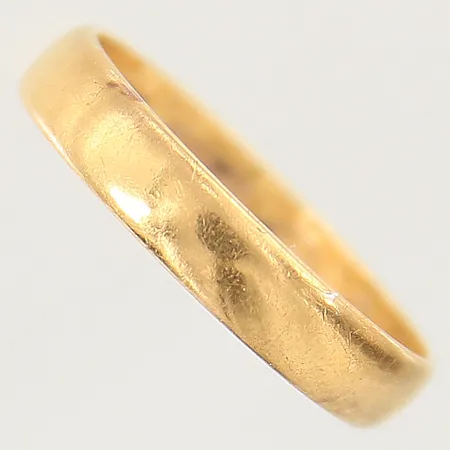 Ring stl:17¾ bredd 4mm, gravyr, 23K Vikt: 2,8 g