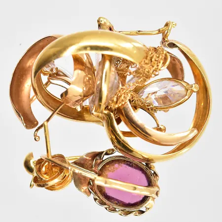 Diverse guld defekter stenar 18K Vikt: 8,8 g