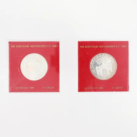 Två minnesmynt Sveriges riksdag Helgeandsholmen år 1983 nominellt värde 100kr, etui, silver 925/1000 Vikt: 32,1 g