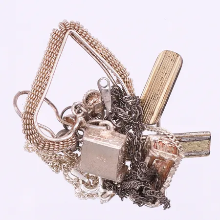 Diverse silversmycken. Vikt: 16,8 g