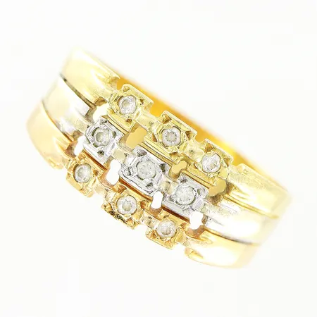 Ring vita stenar stl:19¾ bredd 5-9mm röd/gul/vitguld 18K.  Vikt: 5,2 g
