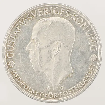Minnesmynt Gustaf V Sveriges konung - Sveriges riksdag 5kronor 1935, Ø36mm, silver 900/1000  Vikt: 25 g