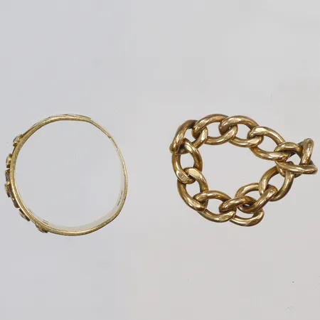 Diverse guld med gröna och vita stenar, skevt 18K Vikt: 6,6 g