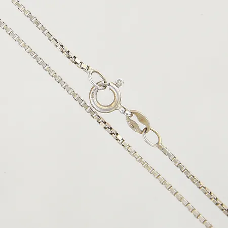 Kedja Venezia längd 46,5cm, bredd 1mm, ojämnheter, förgyllt silver 925/1000 Vikt: 3,3 g