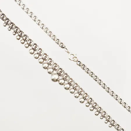 Collier doserad Bismarck längd ca 44cm, bredd 4,7-14mm, vridet vid lås, 925/1000 silver Vikt: 16,5 g